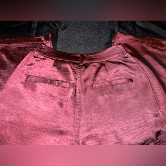 Good American  Washed Satin Wide-Leg Trousers - Picture 11 of 11